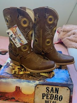 Women's boots