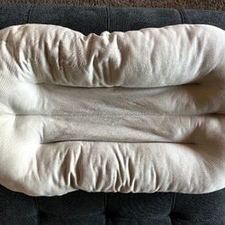 Snuggle Me Baby Lounger in Natural