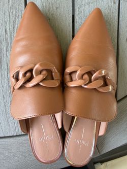 Paola Women’s Cognac pointed toe chain accent mule