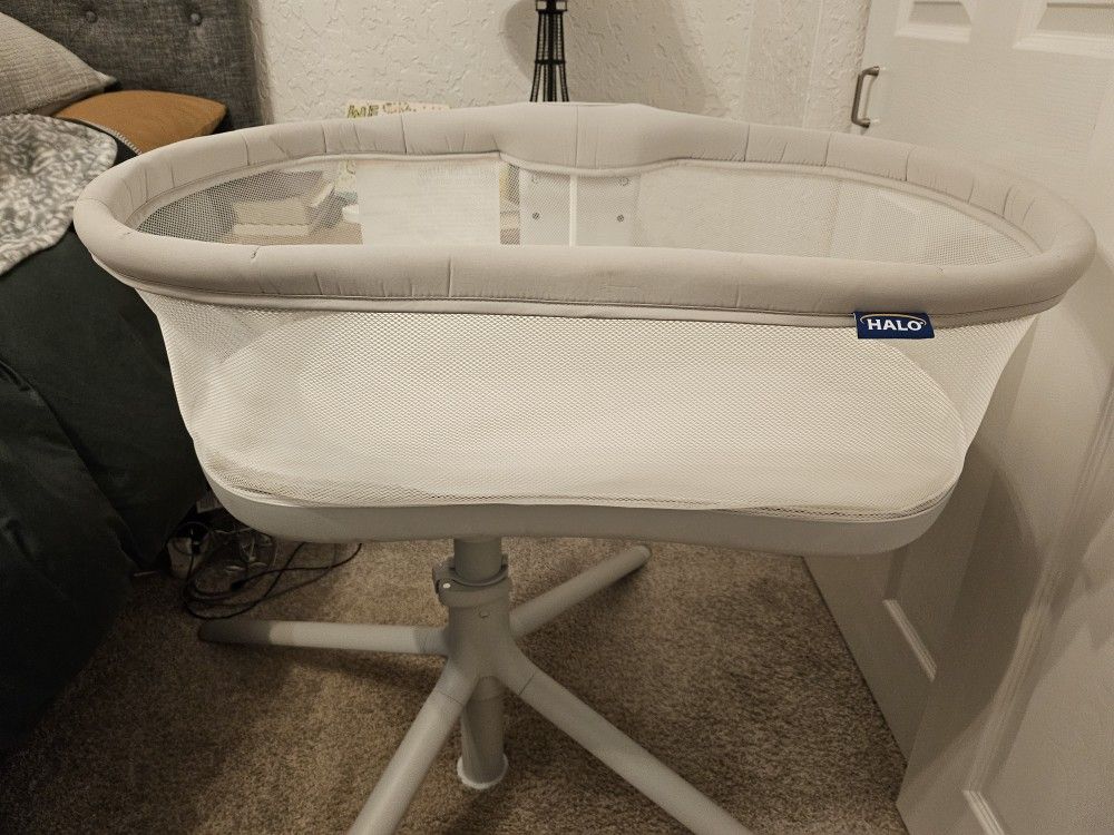Halo BassiNest Swivel Sleeper