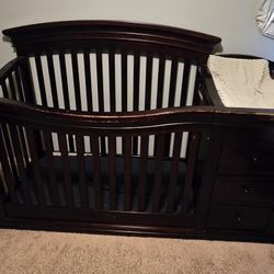 Convertible Crib With Changing Table