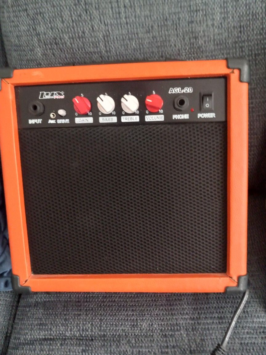 Lux Pro, Guitar Amplifier AGL 20, Like New Nice And Compact Electric
