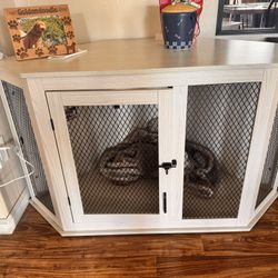 Dog/ Pet Crate Or Kennel 