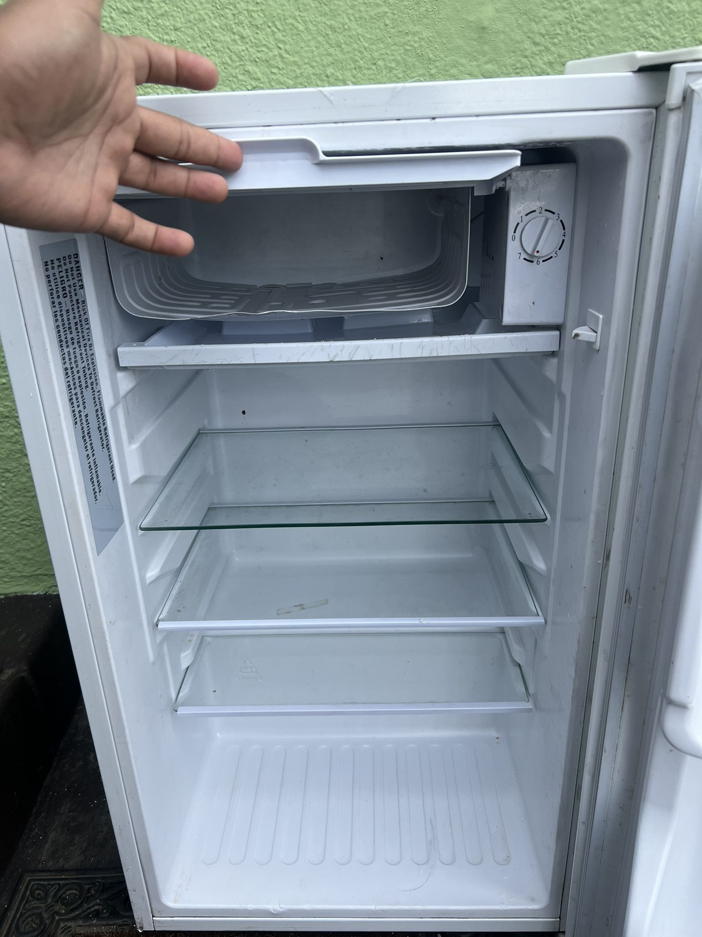 2.5ft Refrigerator Cleaned And works