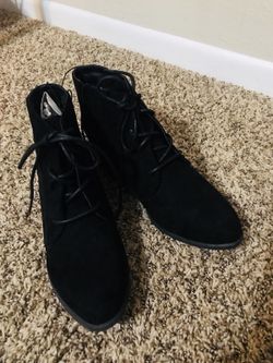 Boots size6