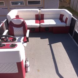 Pontoon Boat Seats: Capt. Chairs, Couches, Benches, Dinettes, Sun Decks