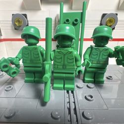 Lego Toy Story army medic minifigure 3X