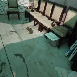 Vintage # 8 Solid Chairs For A Dining Room.$75.85 For All Eight Of Them They Must Go