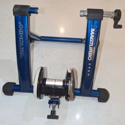 Minoura Cycling Trainer in Canby, Oregon