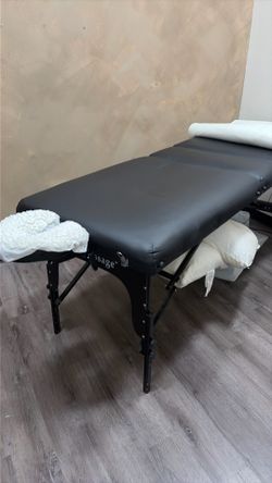 Massage table W/ heating pad & fleece covers