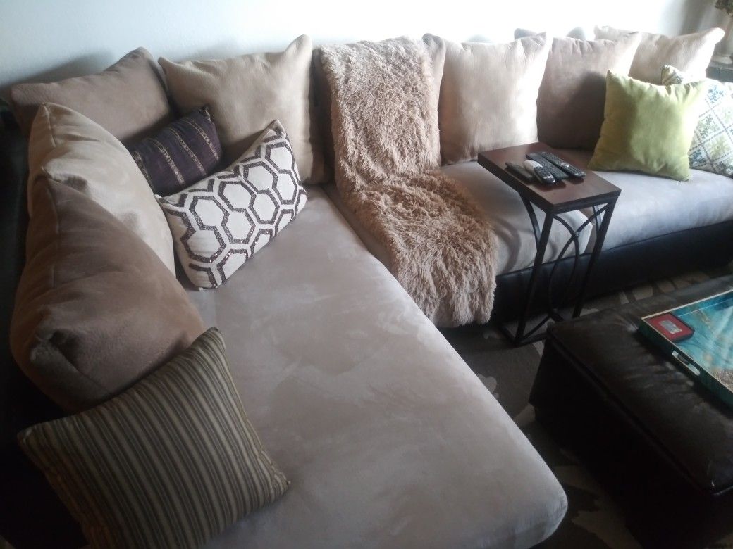 Sofa with chaise