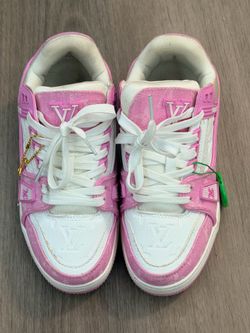 Woman Lv skate shoes size 8