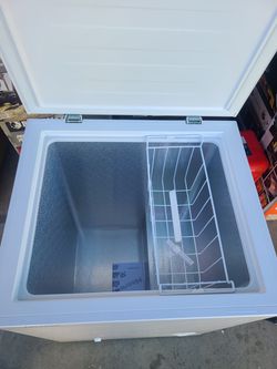 Chest Freezer 5 Cu.Ft. for Sale in Westminster, CA - OfferUp