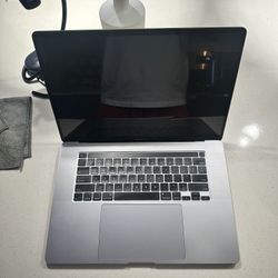16 Inch 2019 MacBook Pro Retina Display (used Like New) 
