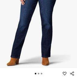 NIB - LEE Women's Relaxed Fit Straight-Leg Jean 22 Lomg