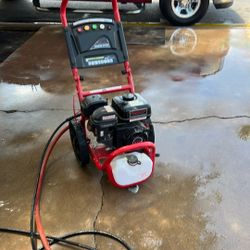 Predator Outdoor Power Equipment 3100PSI 2.8 GPM 6.5 HP Gas Powered, Used A Couple Times, Working Really Good