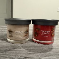 2 Yankee candles