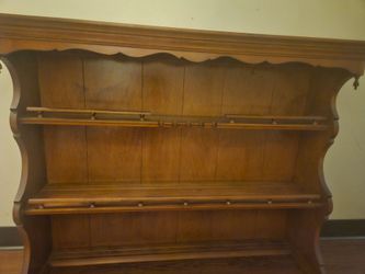 Top Hutch