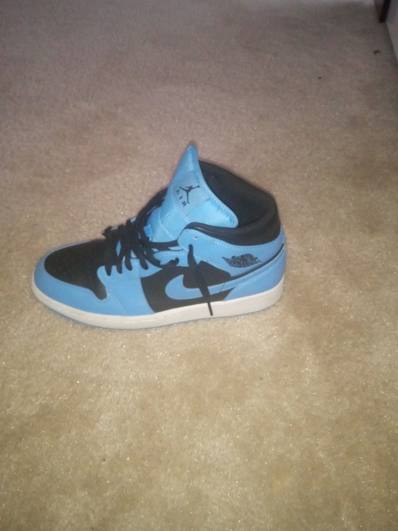 Jordan 1 Mids