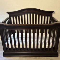 Convertible Baby Crib Cache