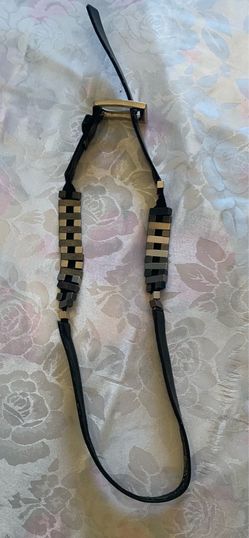 Metallic leather belt with square links