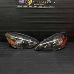 2006 - 2010 Toyota Sienna Headlights Black NEW 