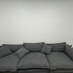 112.2” GREY SOFA LIKE NEW, WITH 5 PILLOWS 