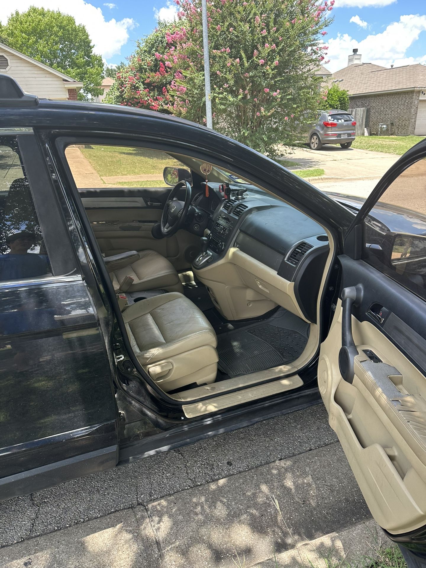 2010 Honda CR-V-EXL· 4D ( engine light on)