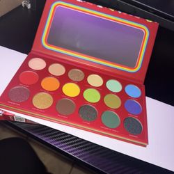 Morphe x Lucky Charms Eye Shadow Pallete