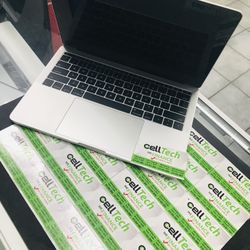 MacBook Pro !!! 40$ Initial Payment 