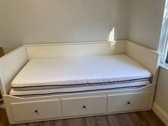Day bed for sale
