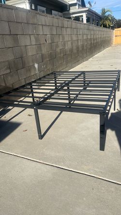 Full bed frame