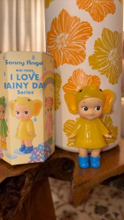 Sonny Angel I love rainy Days series Elephant