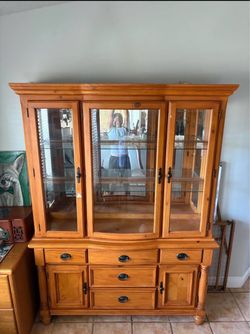 Liquor Cabinet/Hutch
