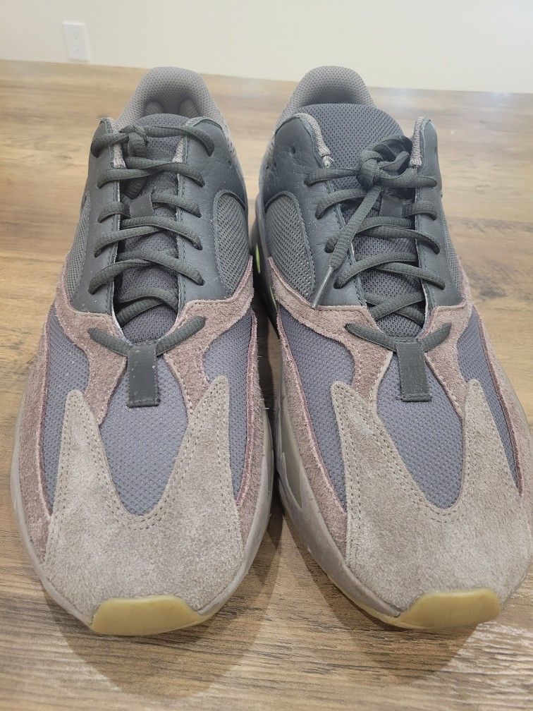 Men's Yezzy Adidas Shoes Size 12 1/2