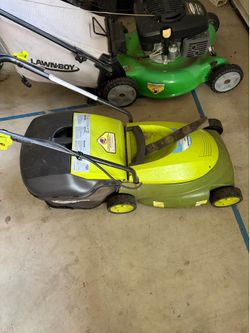 Electric lawn mower