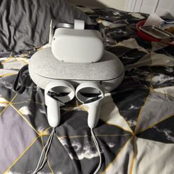 Oculus Meta Quest Two Good Condition