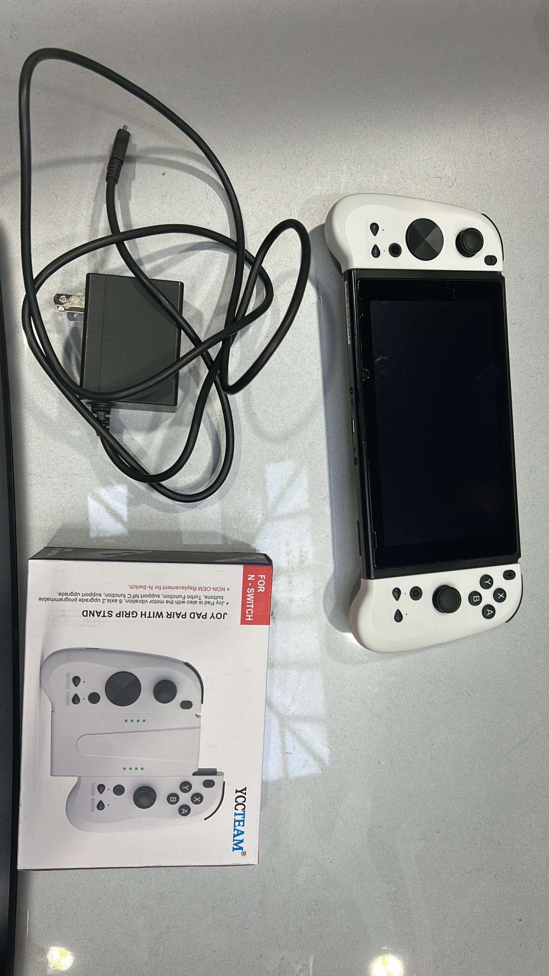 White Nintendo Switch