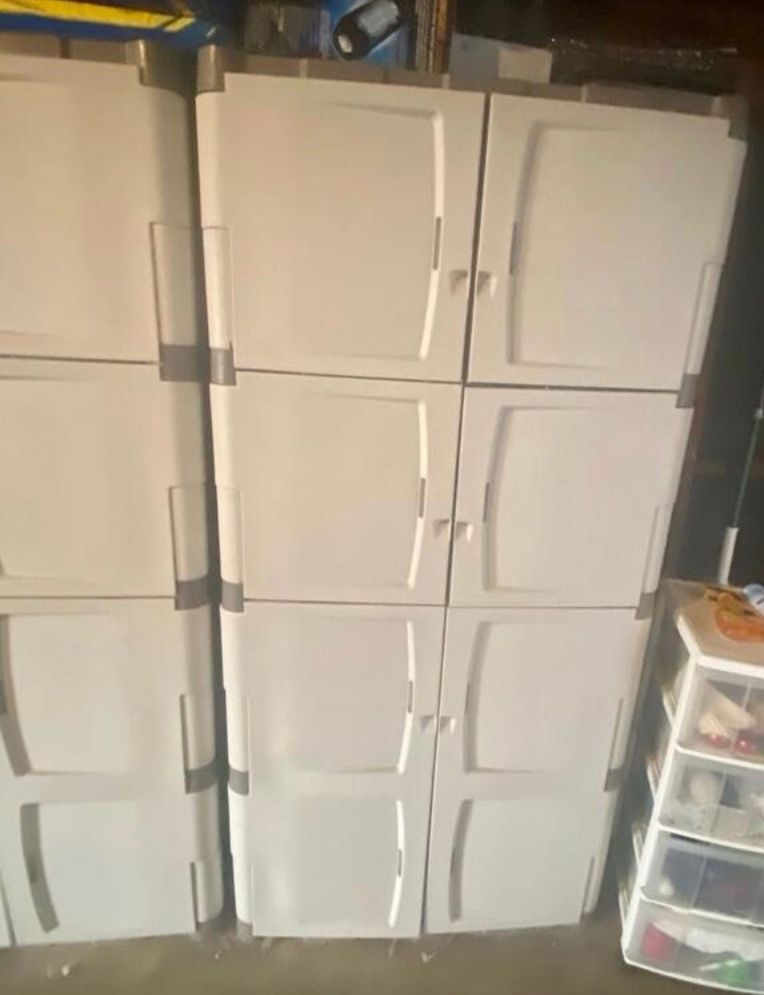 Rubbermaid Storage Cabinet Four-Shelf, 3 Door Unit