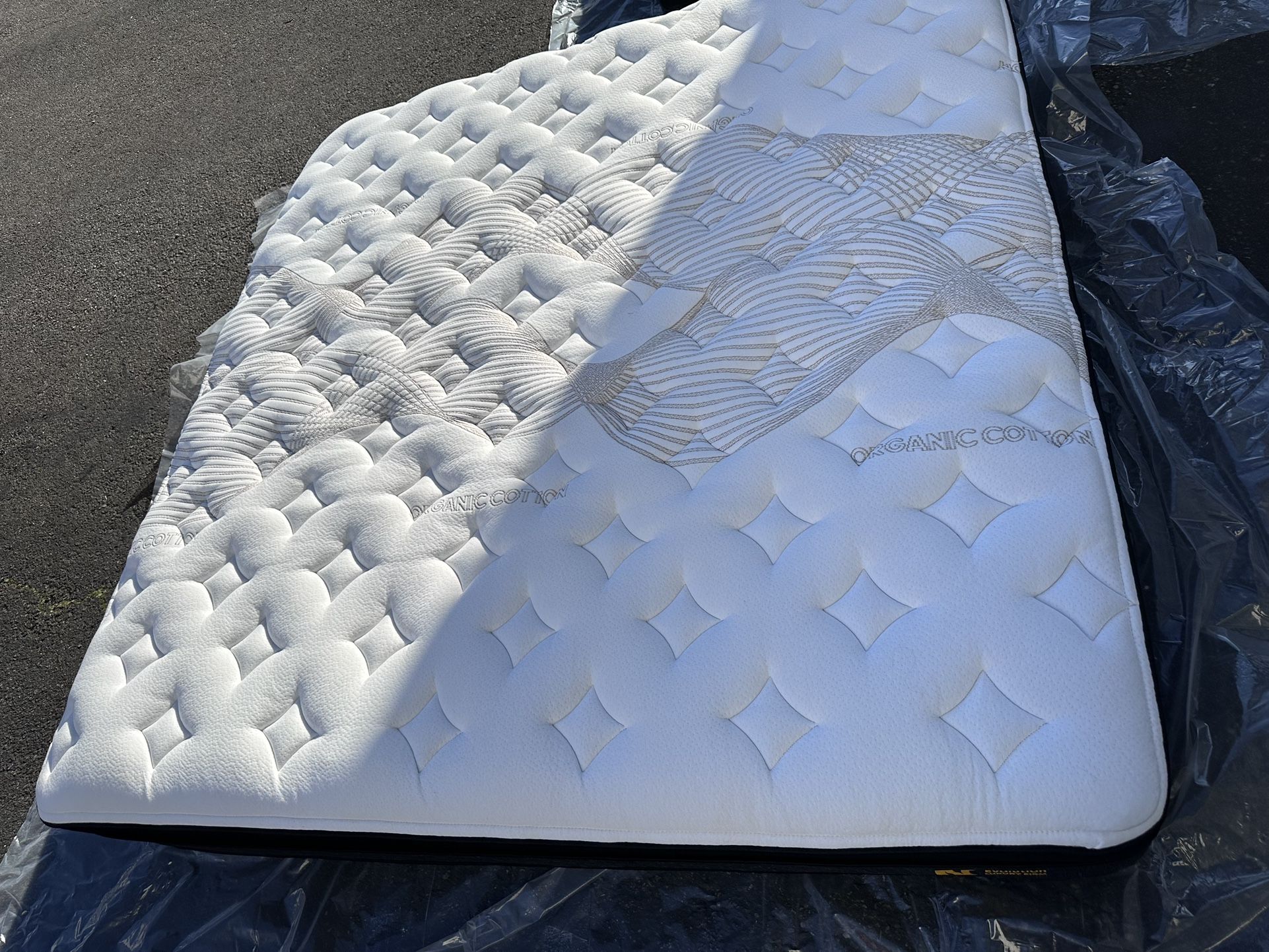 Nolah Evolution Luxury Firm (king) Mattress for Sale in Kent, WA OfferUp