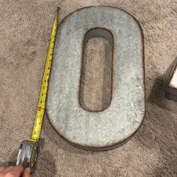 Letter O Wall Decor