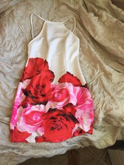 Size 6 white and pink floral dress