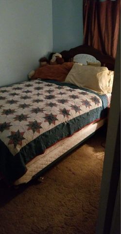 Vanity Dresser and mirror headboard