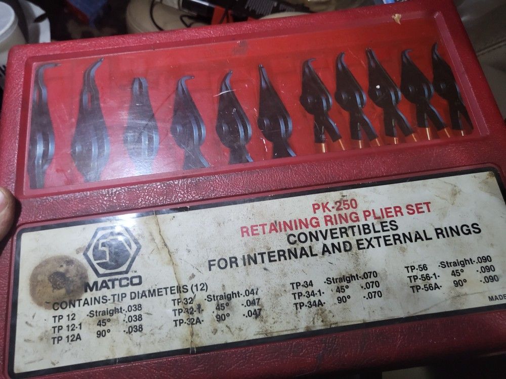Matco PK250 retaining ring pliers set convertibles for internal and external rings. Set is missing 1