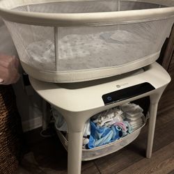 Mamaroo Bassinet