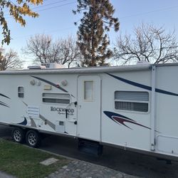 2007 33’ Rockwood Ultra Lite Travel Trailer