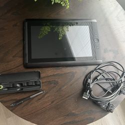 Wacom Cintiq 13HD Creative Pen & Display