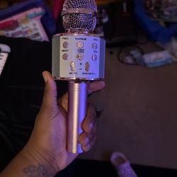 Microphone 