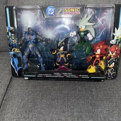 DC x Sonic the Hedgehog 5" Action Figure Multipack Power vs Speed