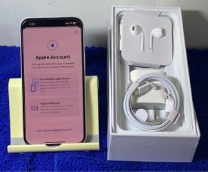 iPhone 16e